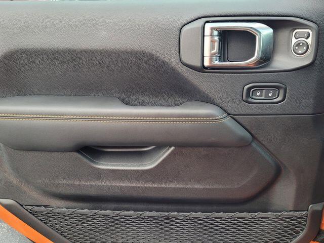 2025 Jeep Wrangler 4-Door Sahara - Photo 16