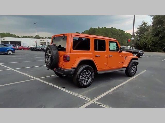 2025 Jeep Wrangler 4-Door Sahara - Photo 32