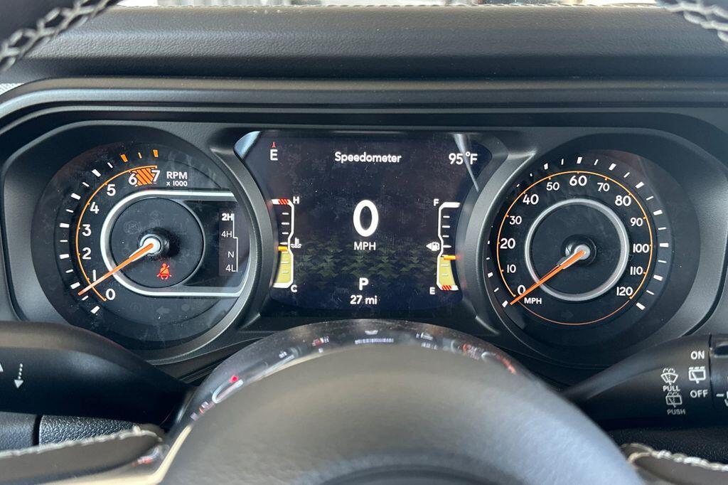 2025 Jeep Wrangler 4-Door Sahara - Photo 21