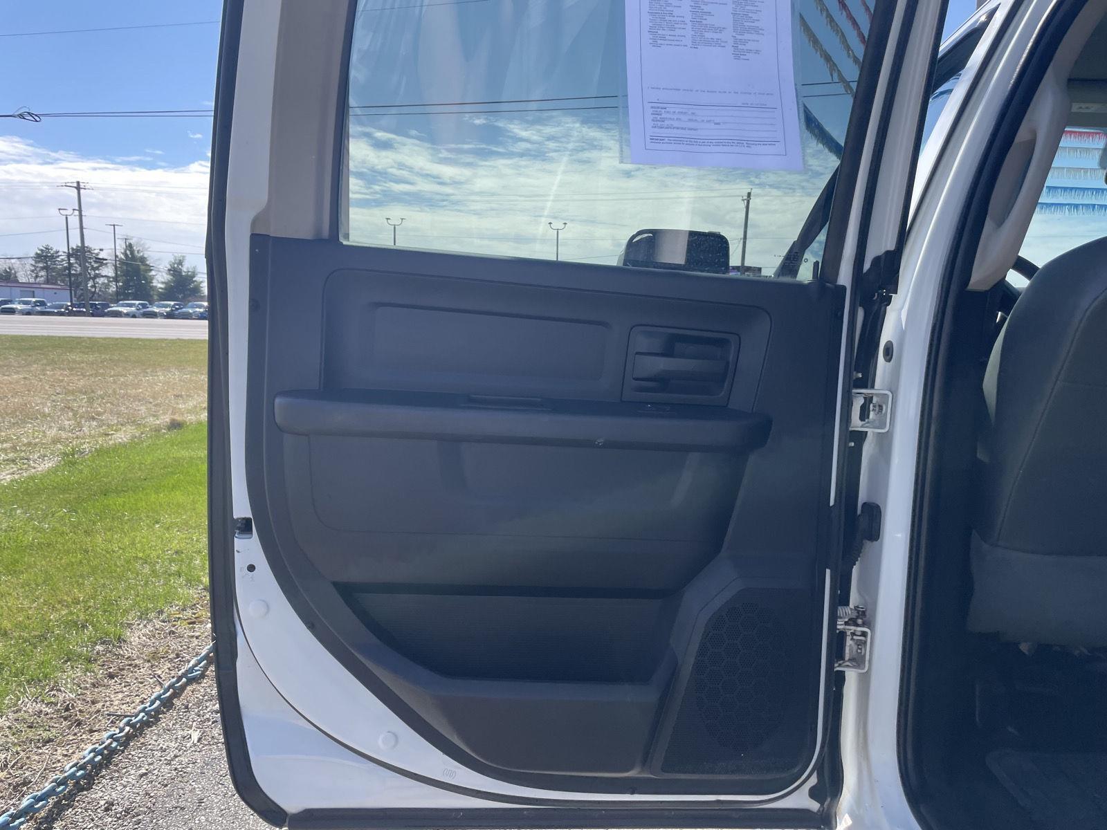 2015 RAM Ram 3500 Chassis Cab Tradesman - Photo 18