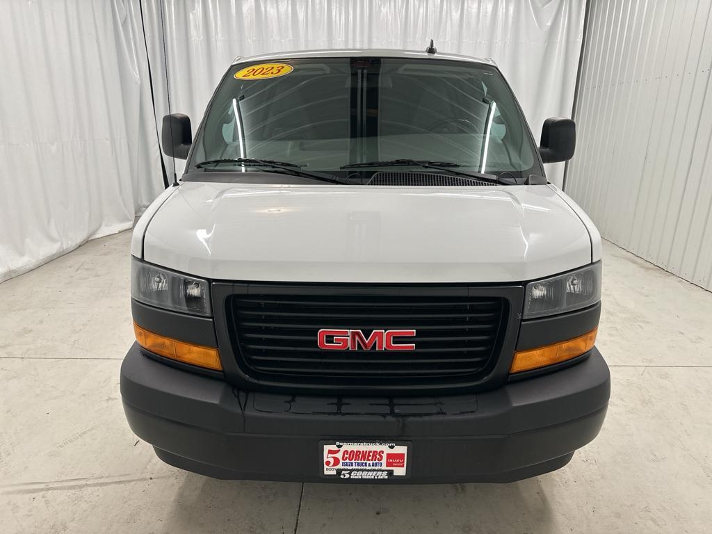 2023 GMC Savana Cargo Work Van photo 2