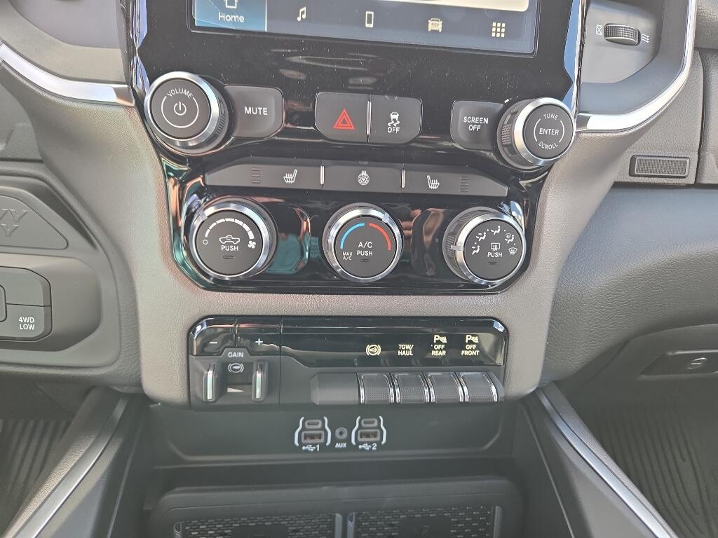 2025 RAM 3500 Big Horn - Photo 16
