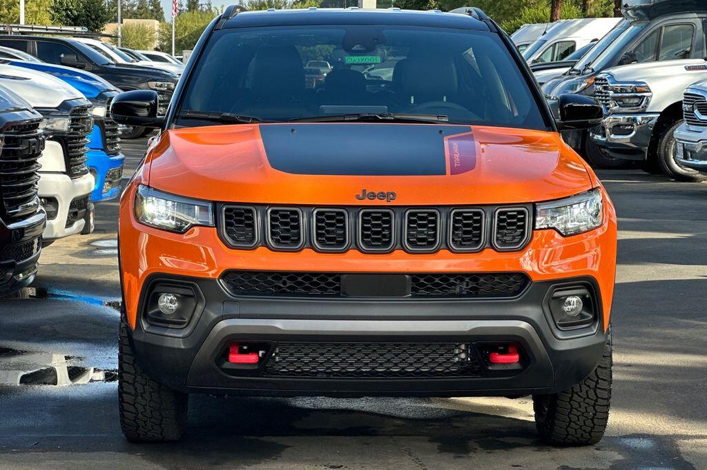 2026 Jeep Compass Trailhawk - Photo 9