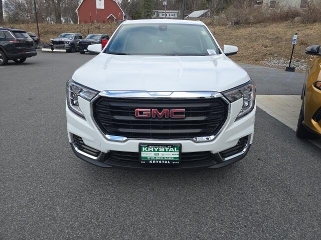 Used 2024 GMC Terrain SLE with VIN 3GKALTEG4RL296938 for sale in Warrensburg, NY