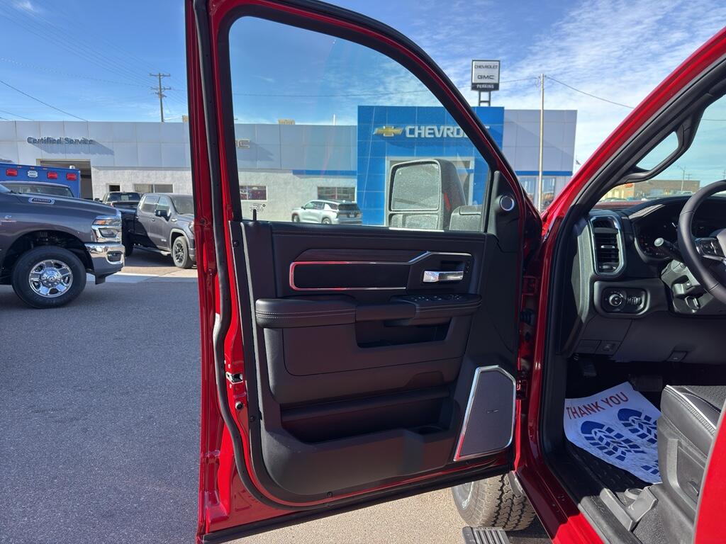 2026 RAM 2500 Laramie - Photo 11