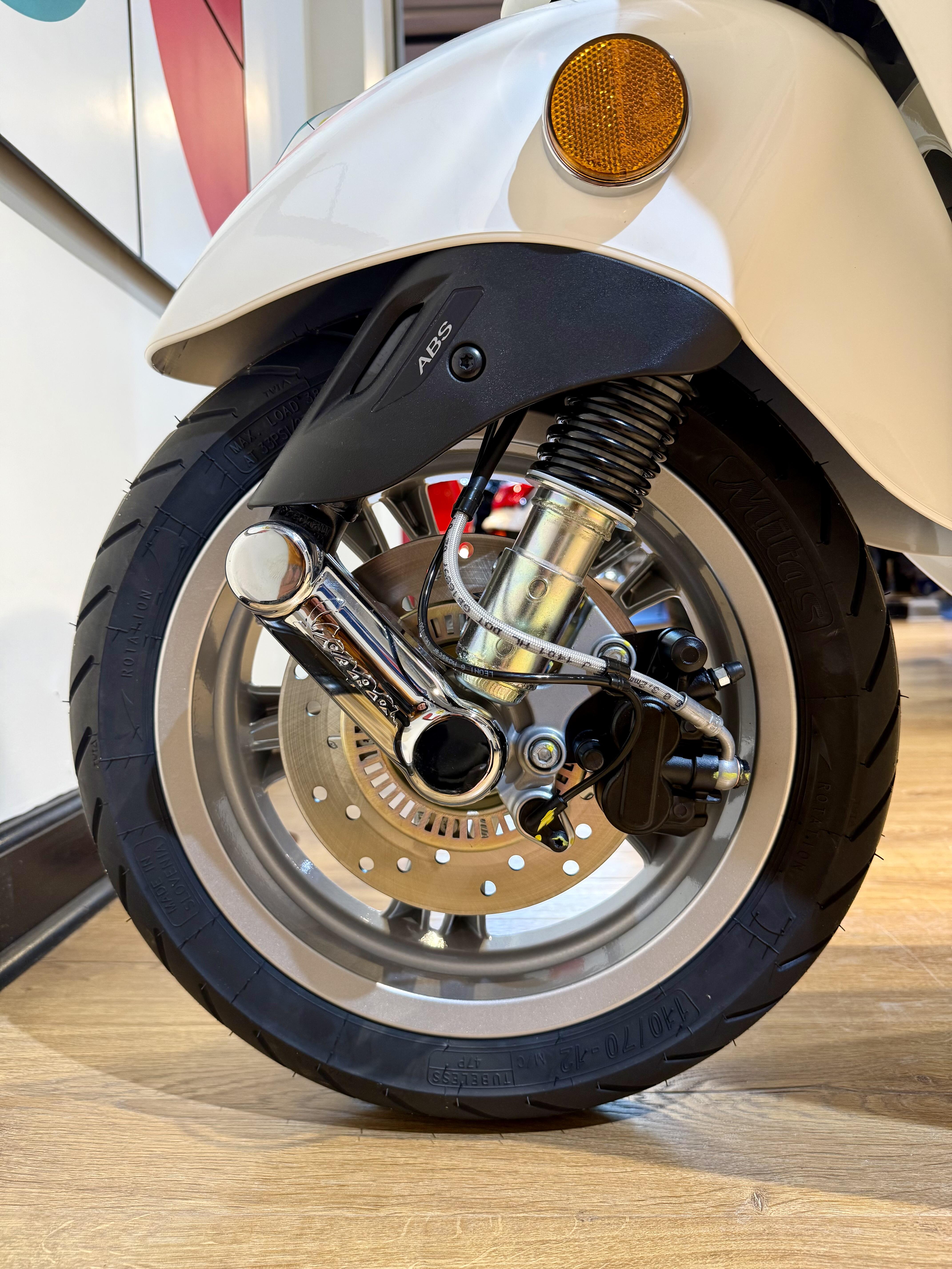 New 2026 Vespa PRIMAVERA 150 