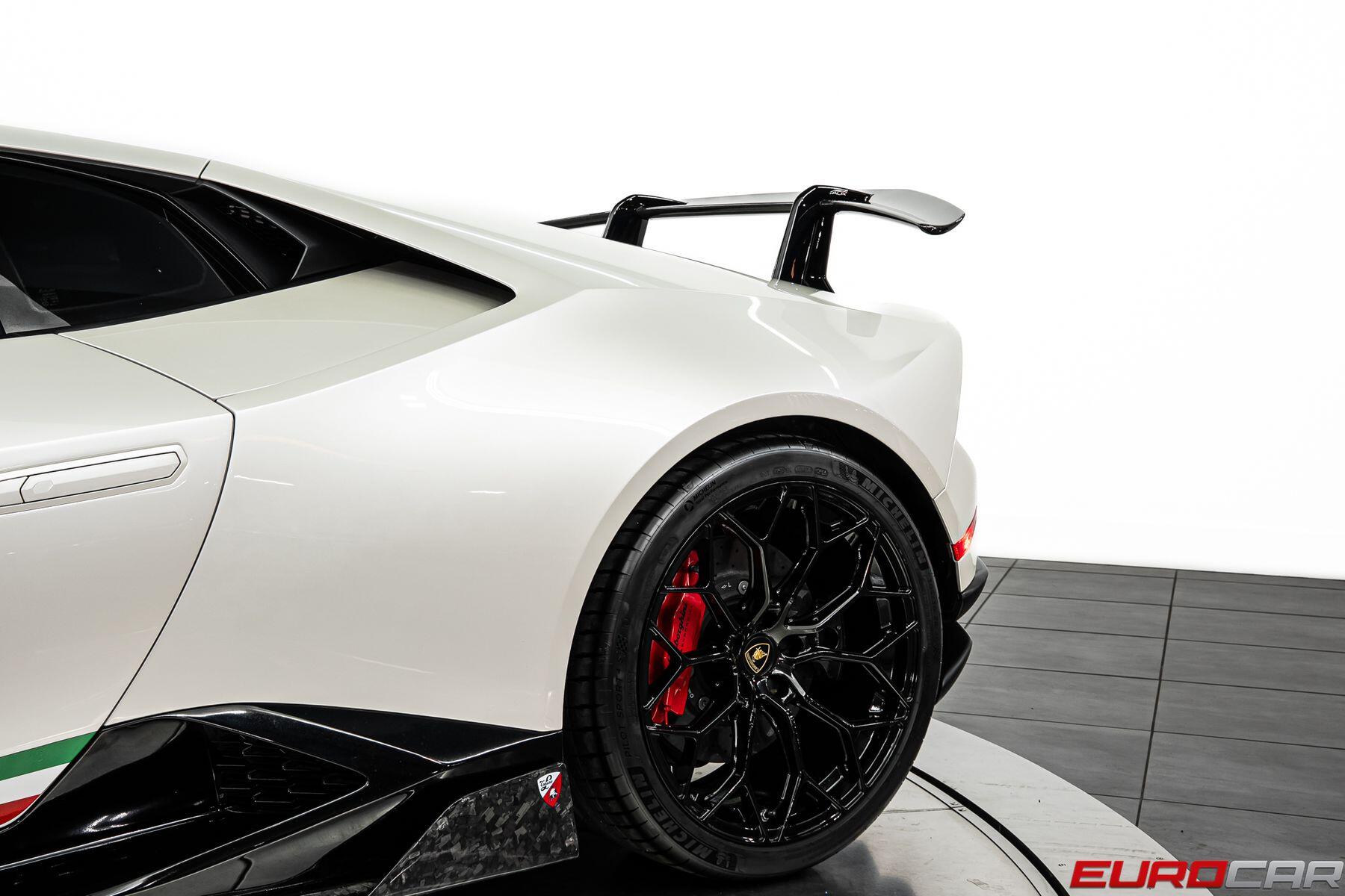 2018 Lamborghini Huracan Performante *CARBON BUCKET SEATS * FRONT PPF*Image 17