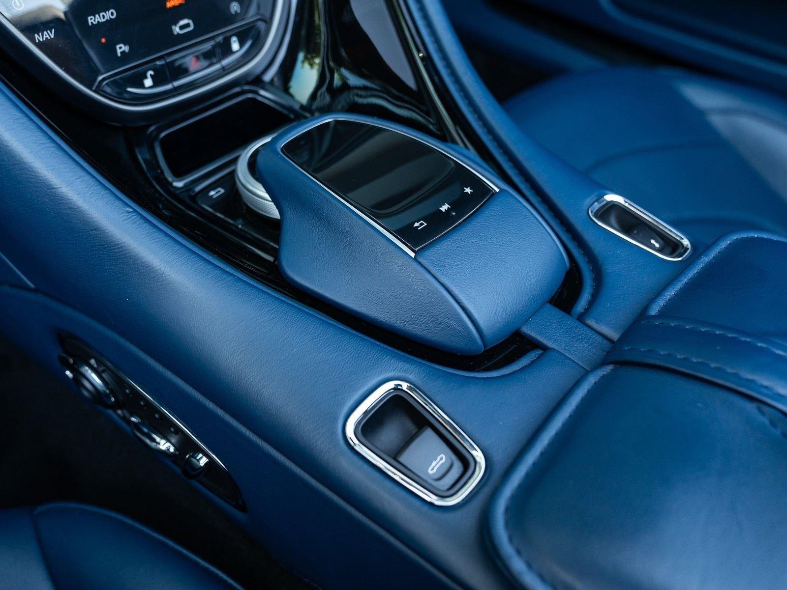 2020 Aston Martin DBS Superleggera Base - Photo 46