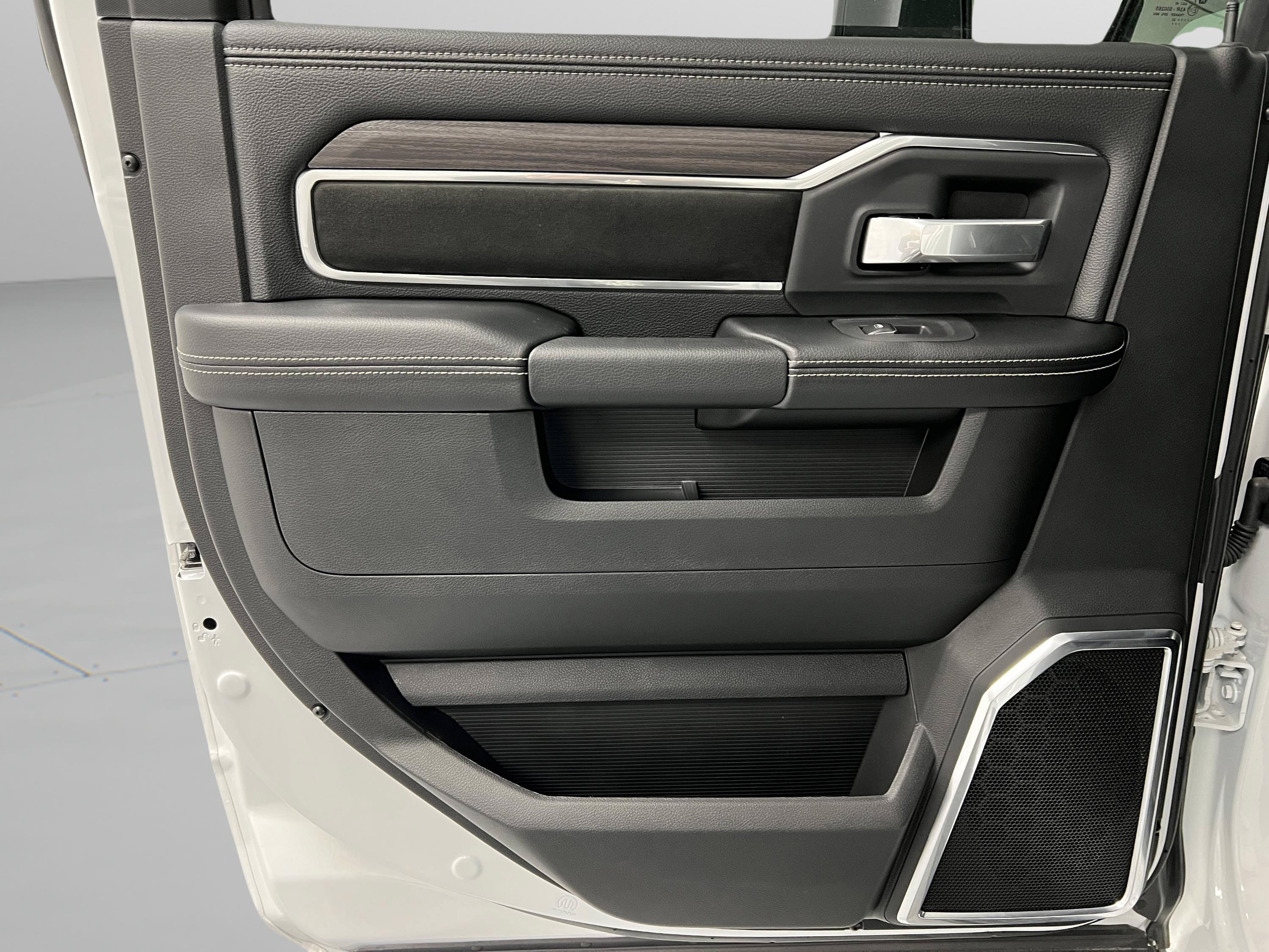 2026 RAM 2500 Laramie - Photo 35