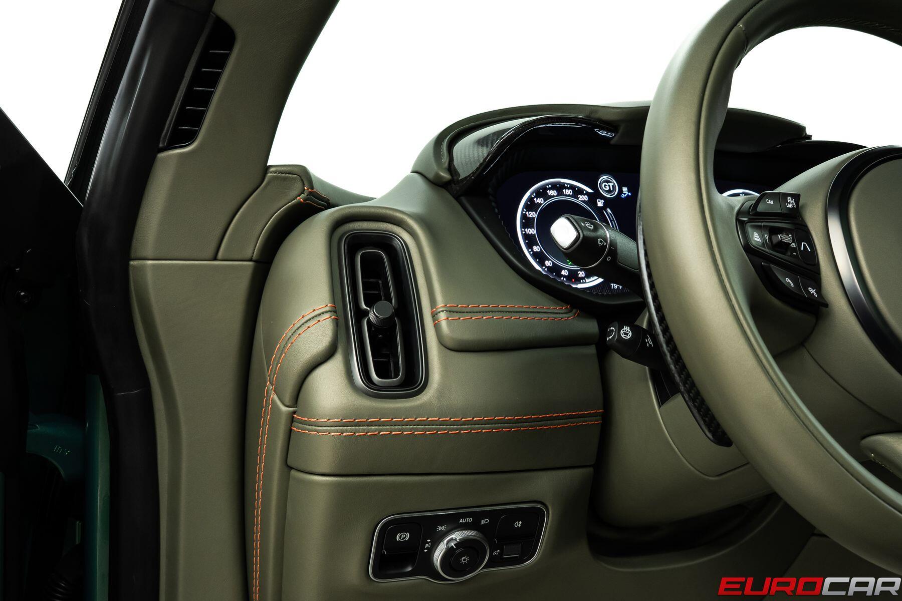 2023 Aston Martin DBX 707 *SPECIAL FACTORY PAINT * PANORAMIC ROOF*Image 28