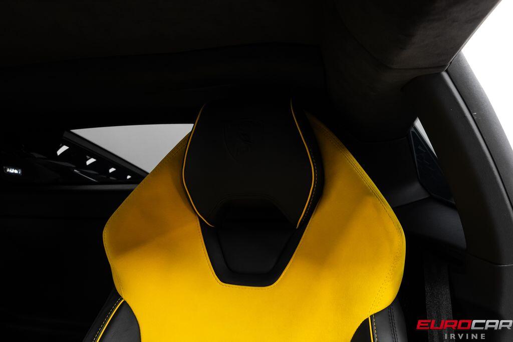 2022 Lamborghini Huracan EVO AWD *FULL ELECTRIC SEATS * FULL MATTE PPF*Image 38