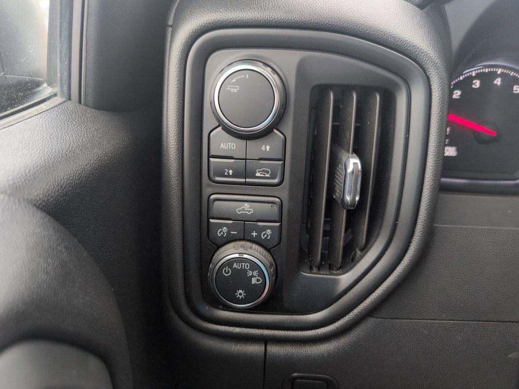 2024 Chevrolet Silverado 1500 Custom - Photo 26