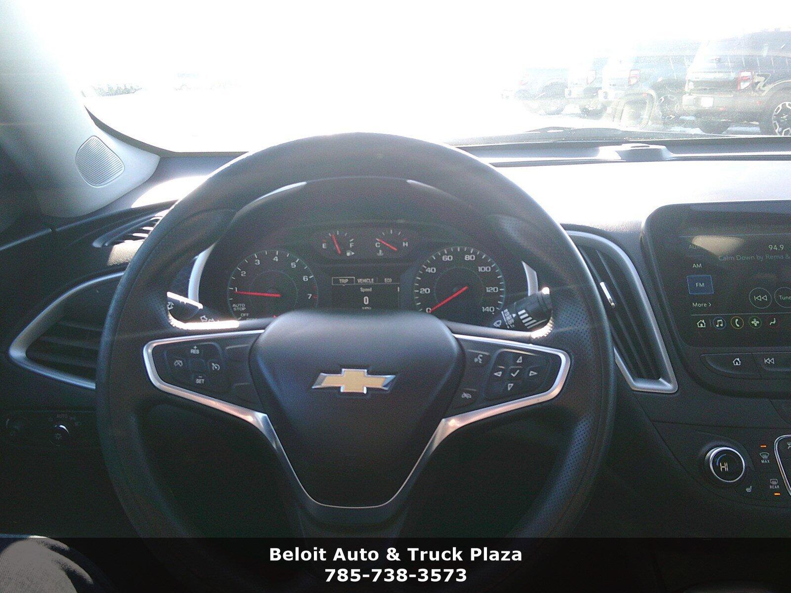 Used 2022 Chevrolet Malibu 1LT with VIN 1G1ZD5ST7NF119578 for sale in Beloit, KS