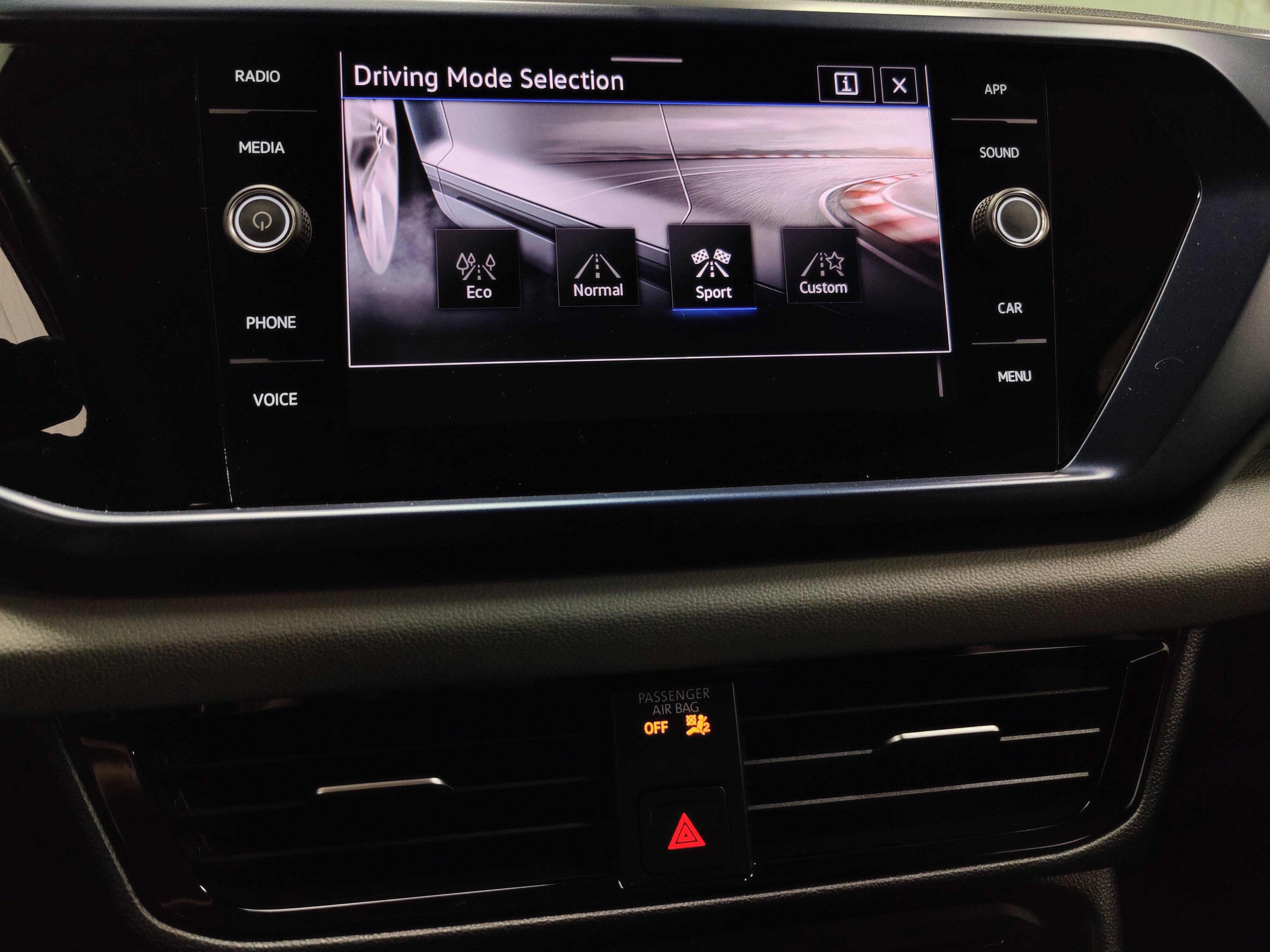 2022 Volkswagen Taos SE - Photo 24
