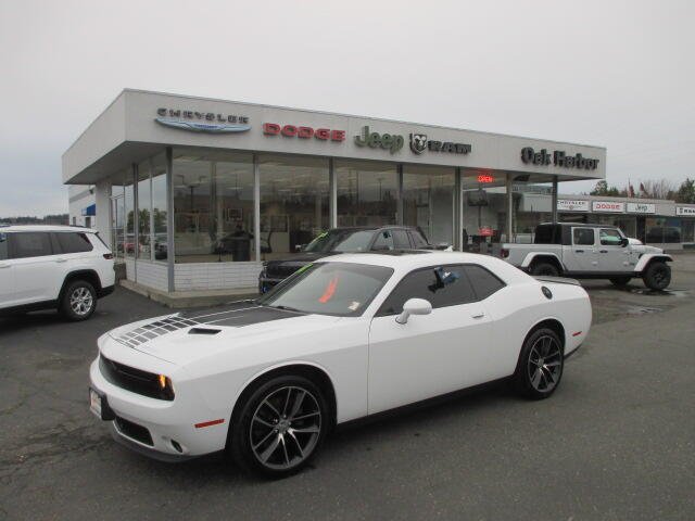 Used 2018 Dodge Challenger SXT Plus with VIN 2C3CDZAGXJH258173 for sale in Oak Harbor, WA