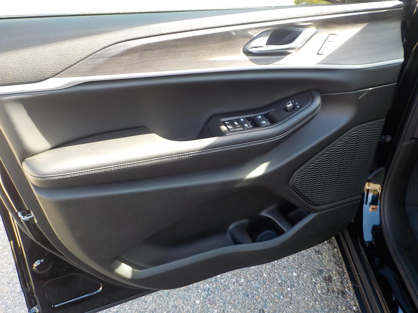 2025 Jeep Grand Cherokee Limited - Photo 18