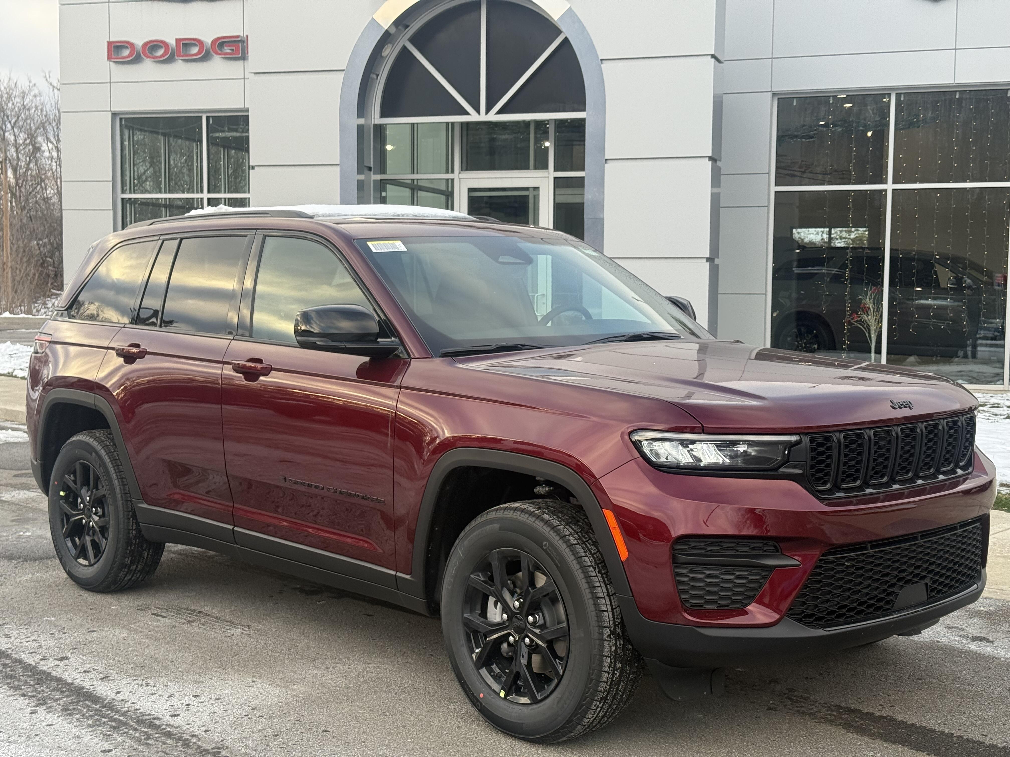 2025 Jeep Grand Cherokee Altitude's photo