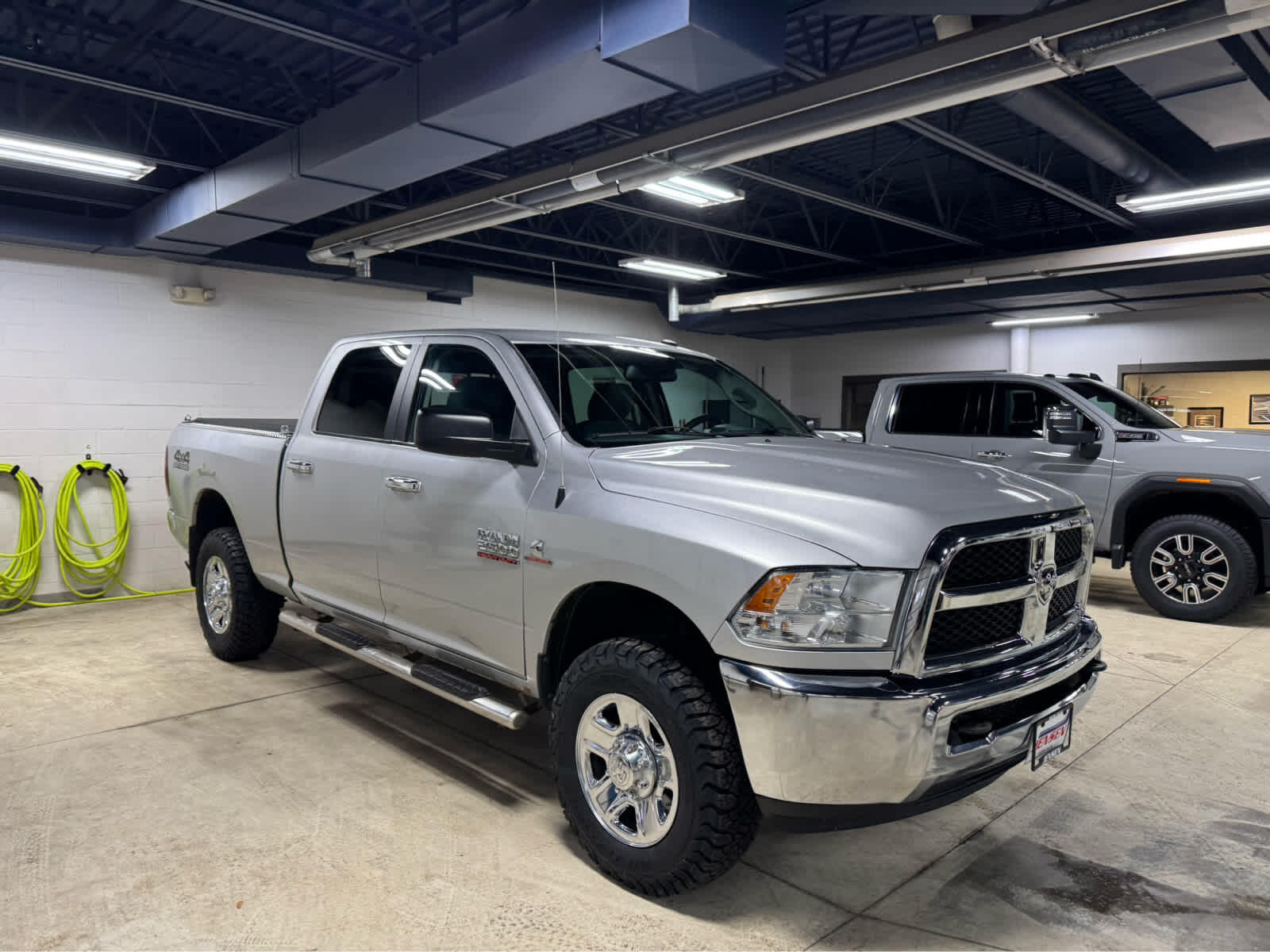 Used 2015 RAM Ram 2500 Pickup SLT with VIN 3C6UR5DL3FG667391 for sale in New Ulm, Minnesota