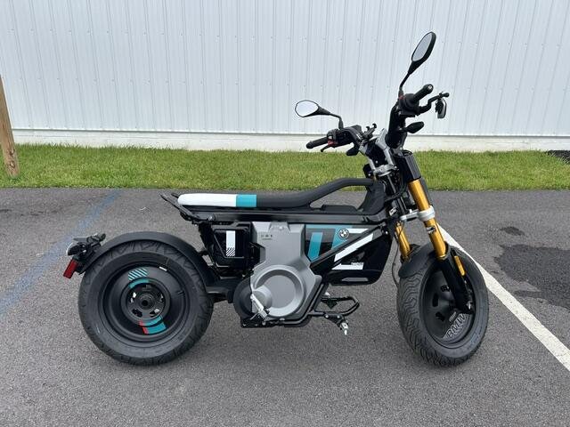 2024 BMW CE 02