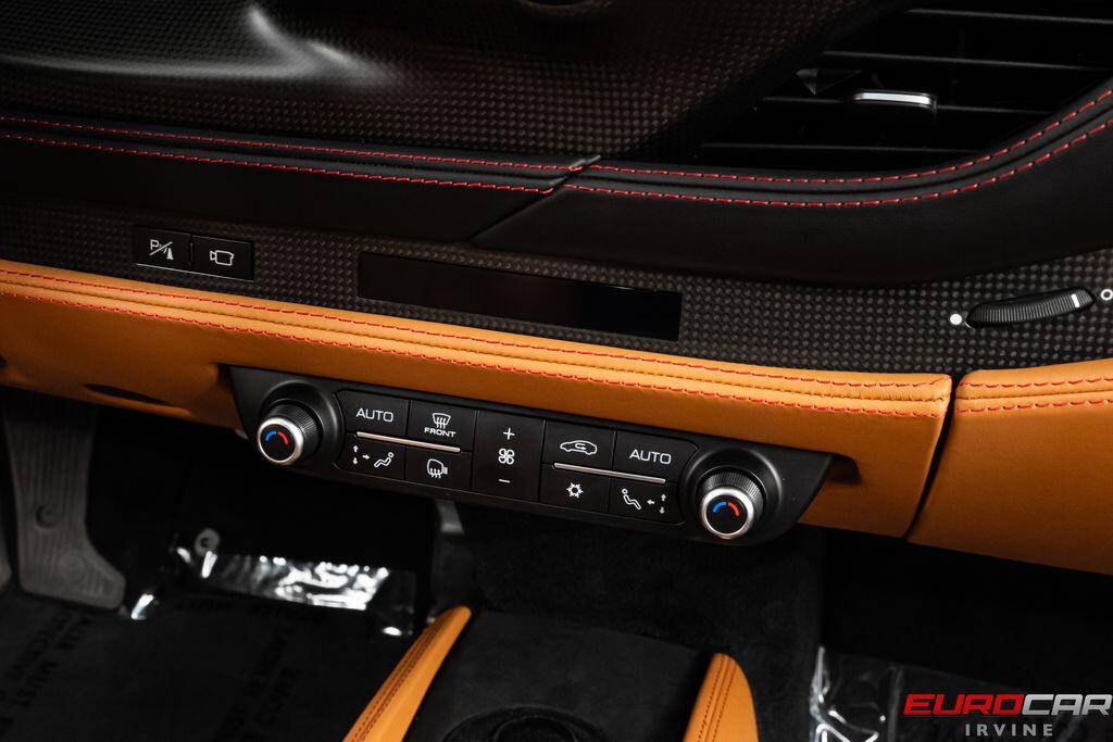 2021 Ferrari F8 Tributo *CARBON STEERING WHEEL * FULL ELECTRIC SEATS*Image 33