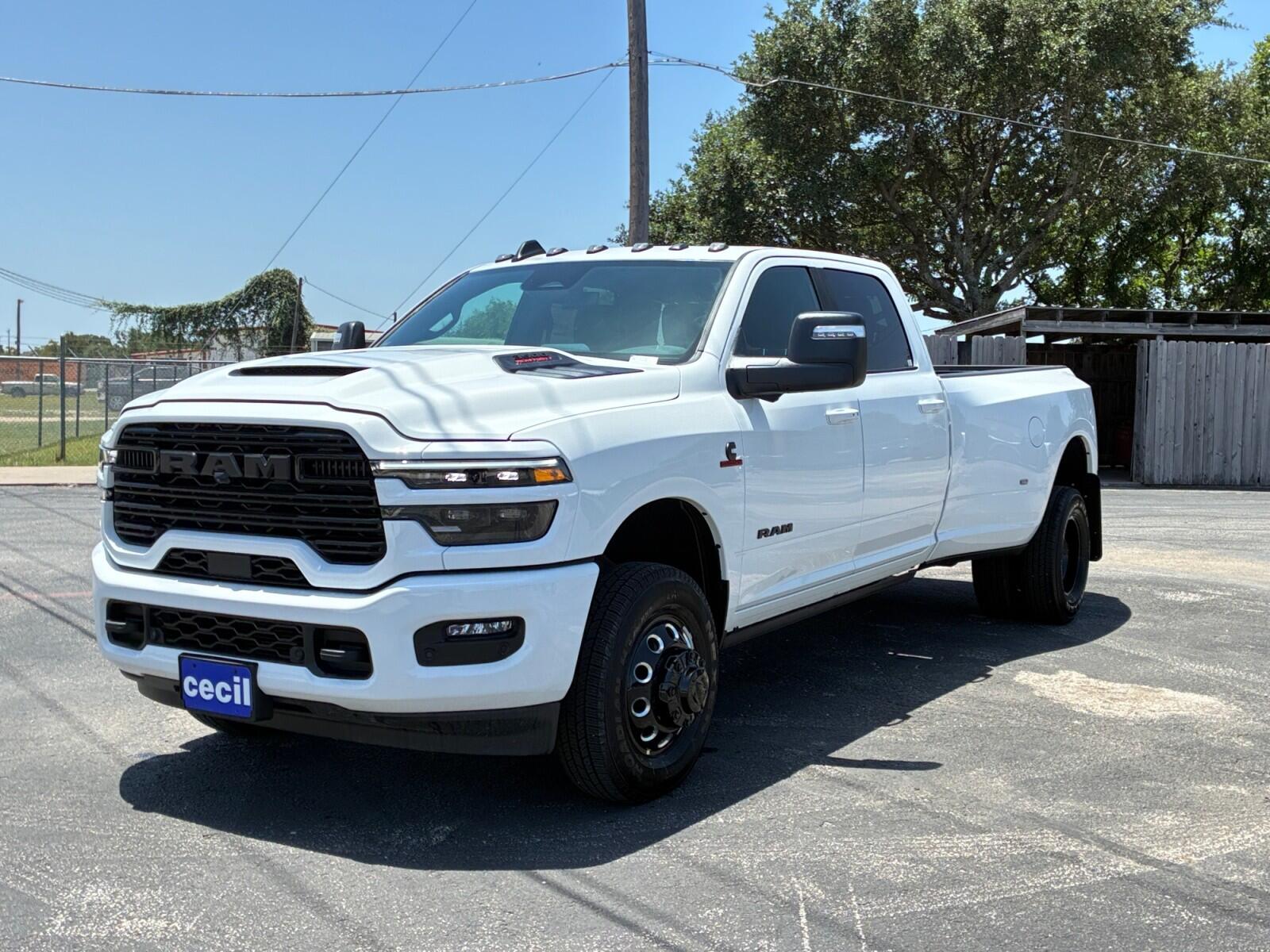 2026 RAM 3500 3500 Laramie Crew Cab 4x4 8' Box