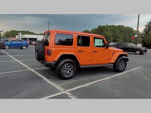 2025 Jeep Wrangler 4-Door Sahara - Photo 33