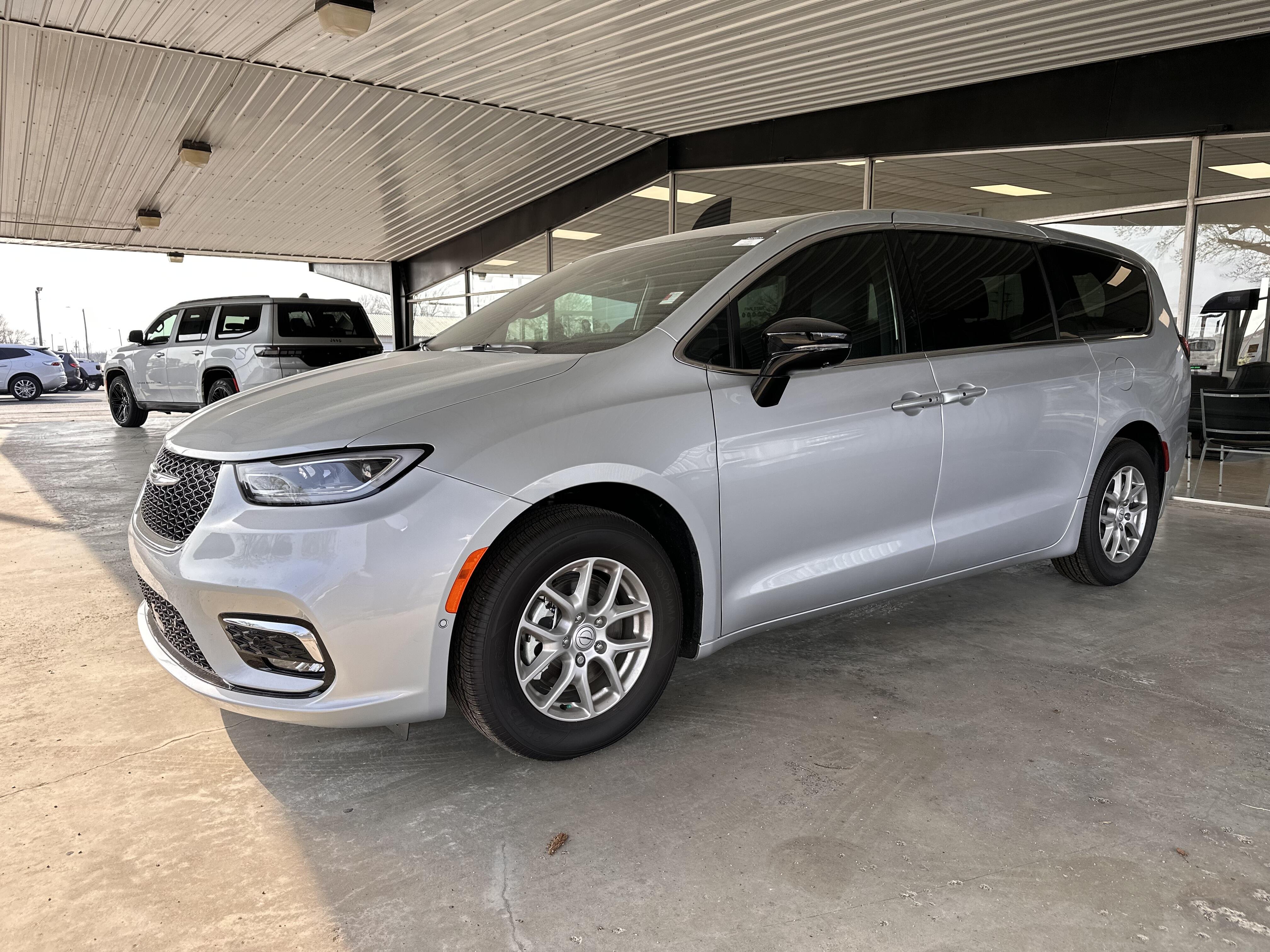 Vehicle Image 2