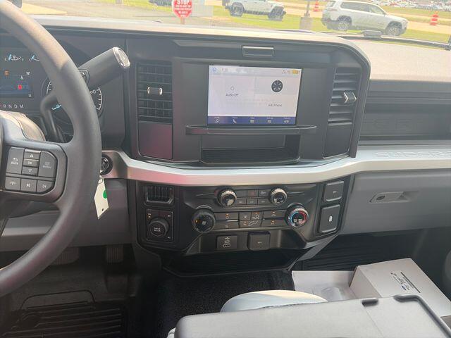 2026 Ford F-550 Super Duty Chassis Cab XL - Photo 22