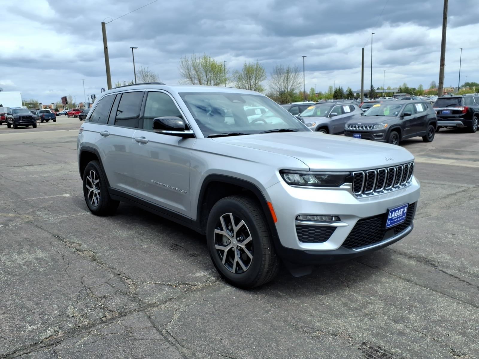 Used 2025 Jeep Grand Cherokee Limited with VIN 1C4RJHBG3SC369739 for sale in Mankato, Minnesota