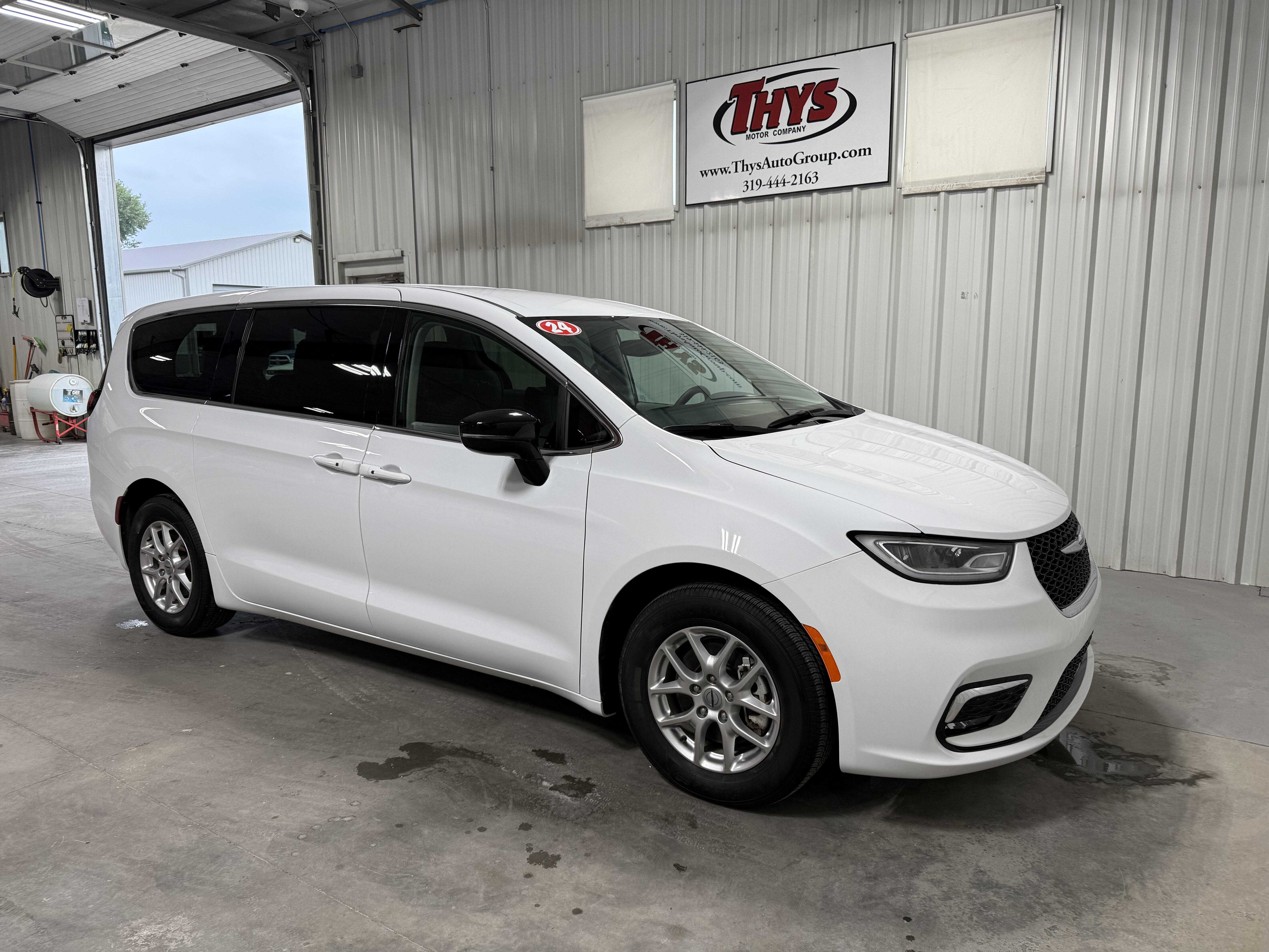 2024 Chrysler Pacifica Touring L