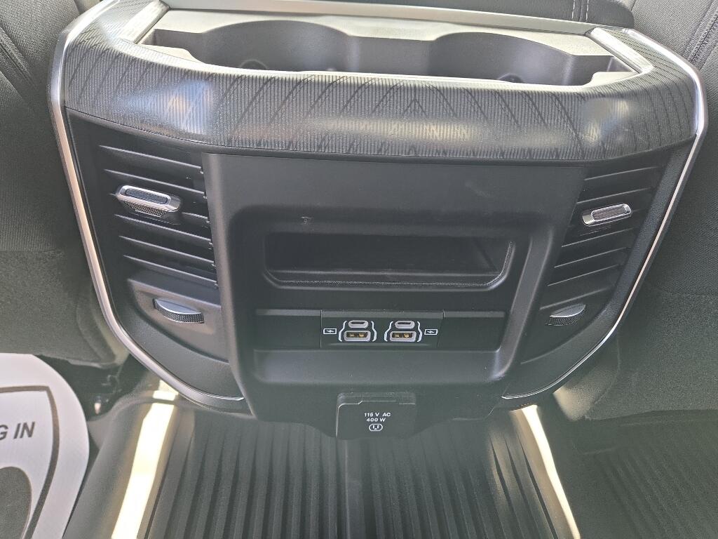2025 RAM 3500 Big Horn - Photo 9