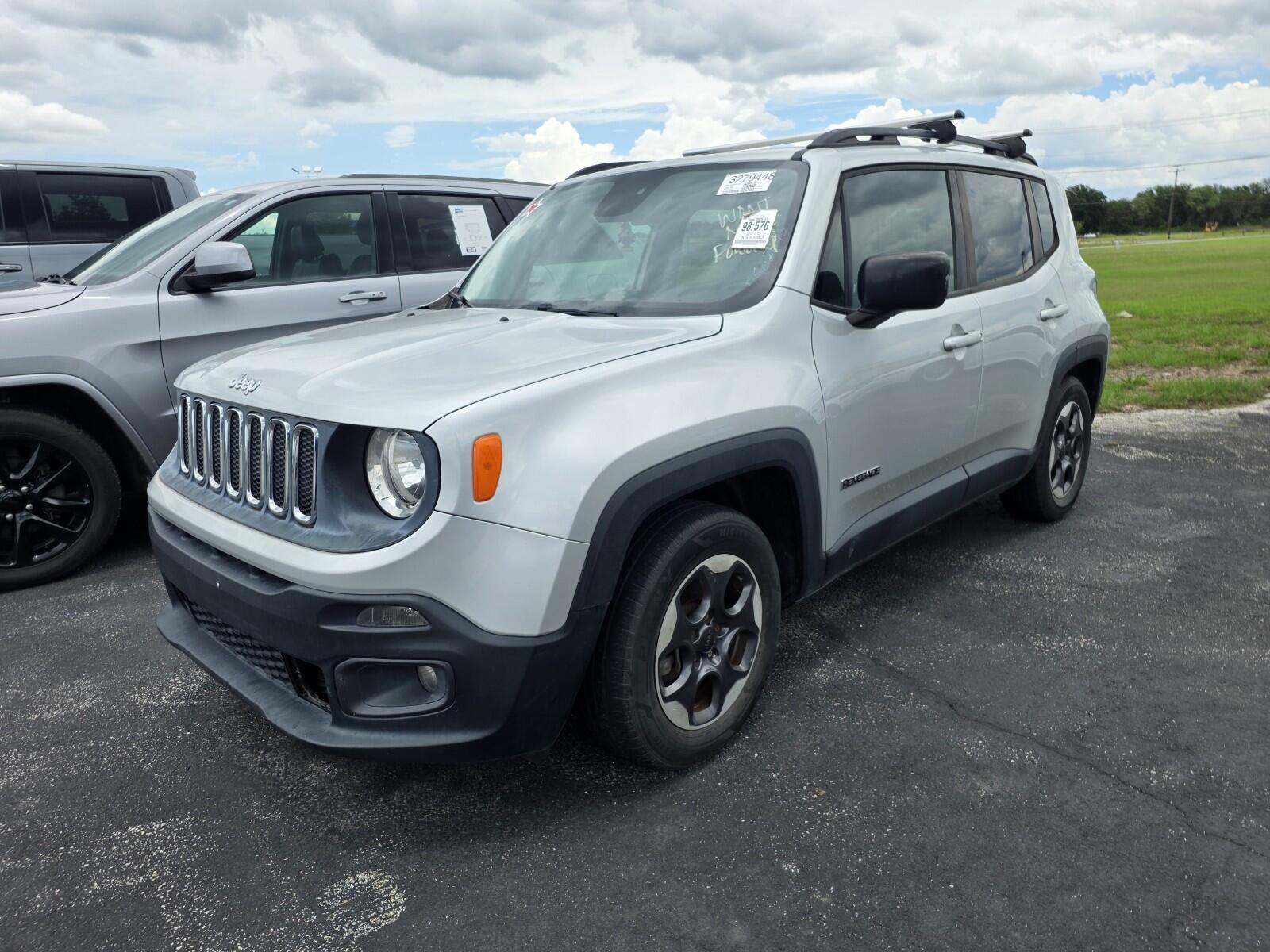 2015 Jeep Renegade Latitude FWD's photo