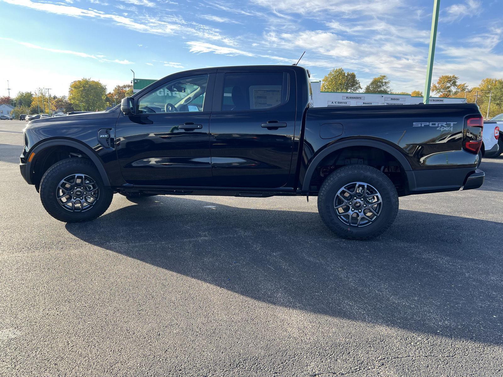 2025 Ford Ranger XLT - Photo 11