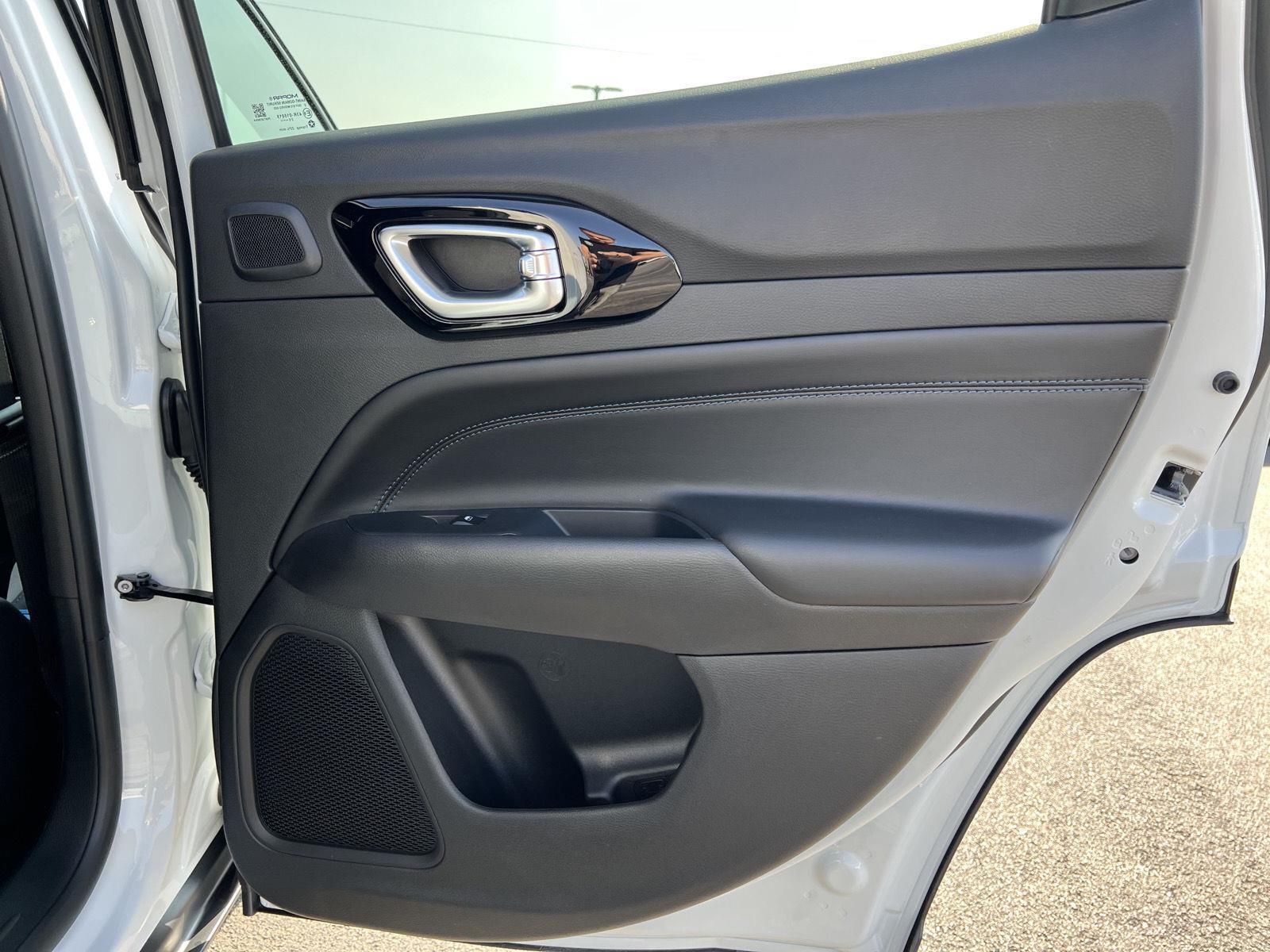 2026 Jeep Compass Limited - Photo 18