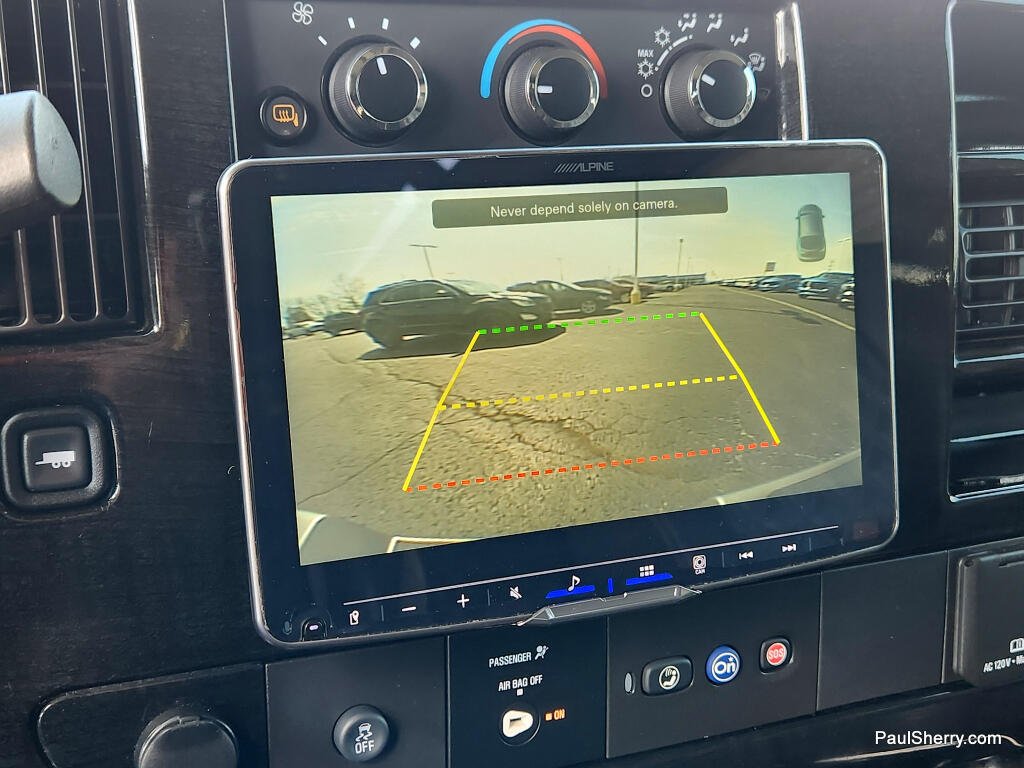 2023 GMC Savana Cargo Work Van - Photo 46