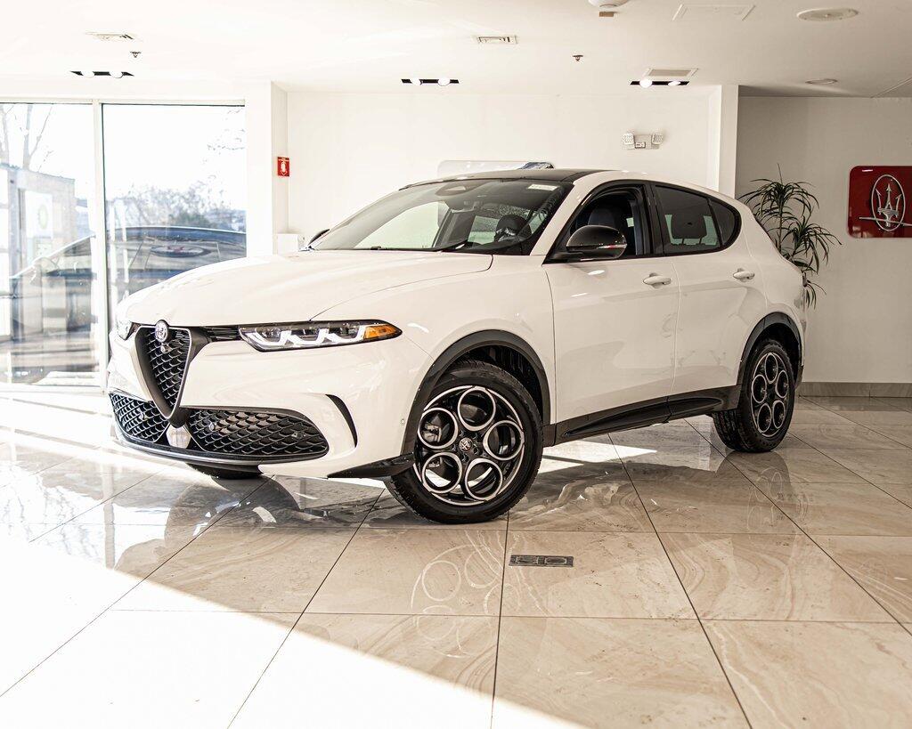 2025 Alfa Romeo Tonale Base's photo