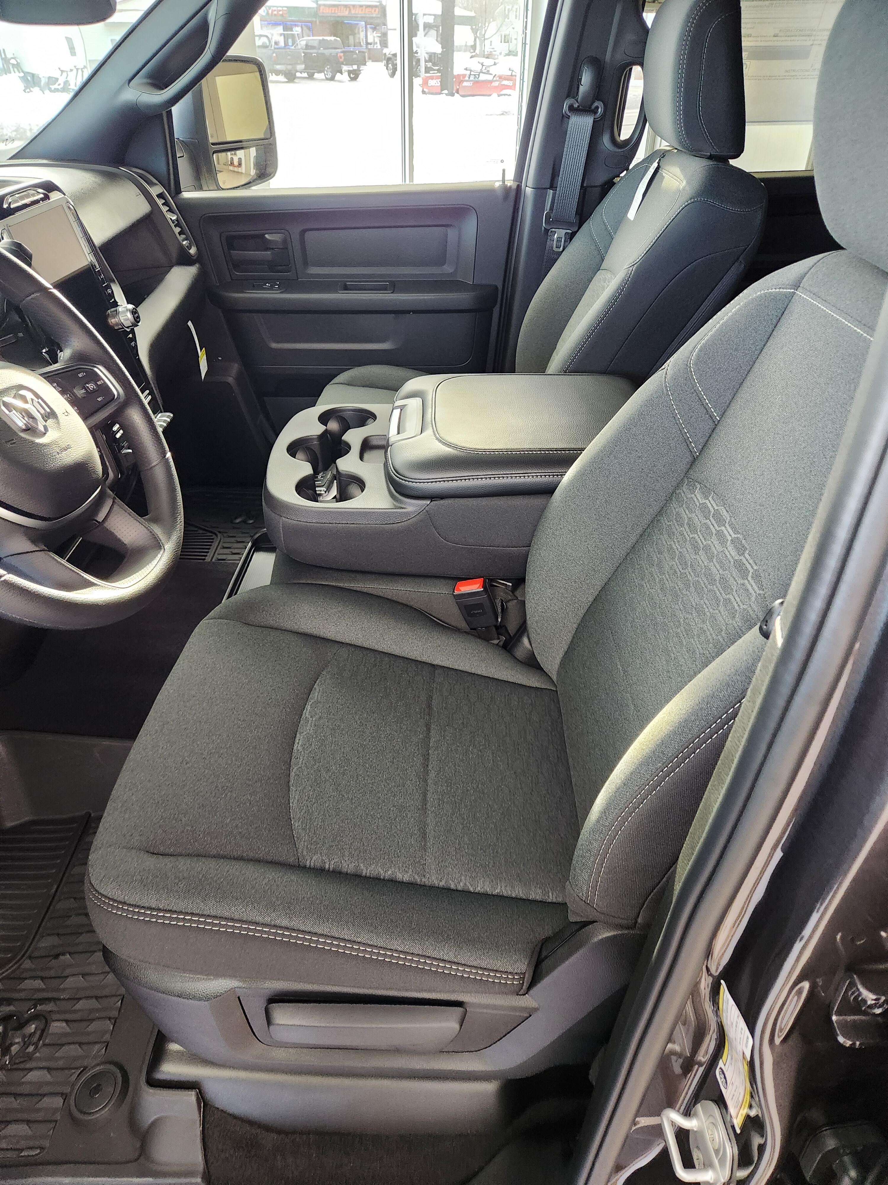 2026 RAM 2500 Tradesman - Photo 8