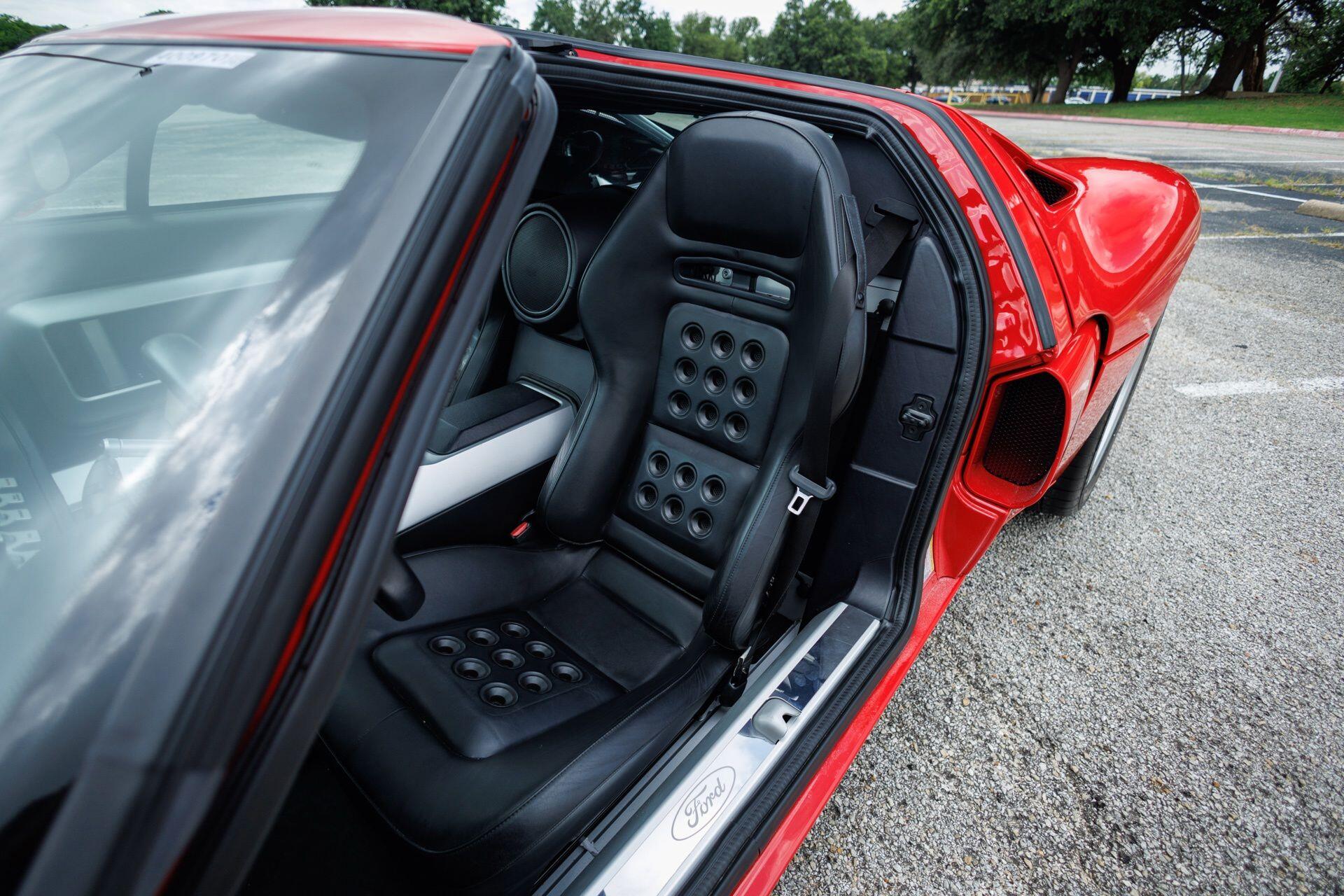 2005 Ford GT Base - Photo 35