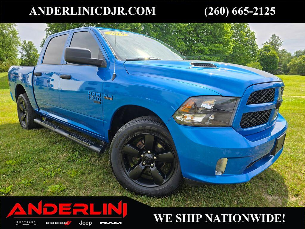 2019 RAM 1500 Classic Express Crew Cab 4x4 5'7's photo