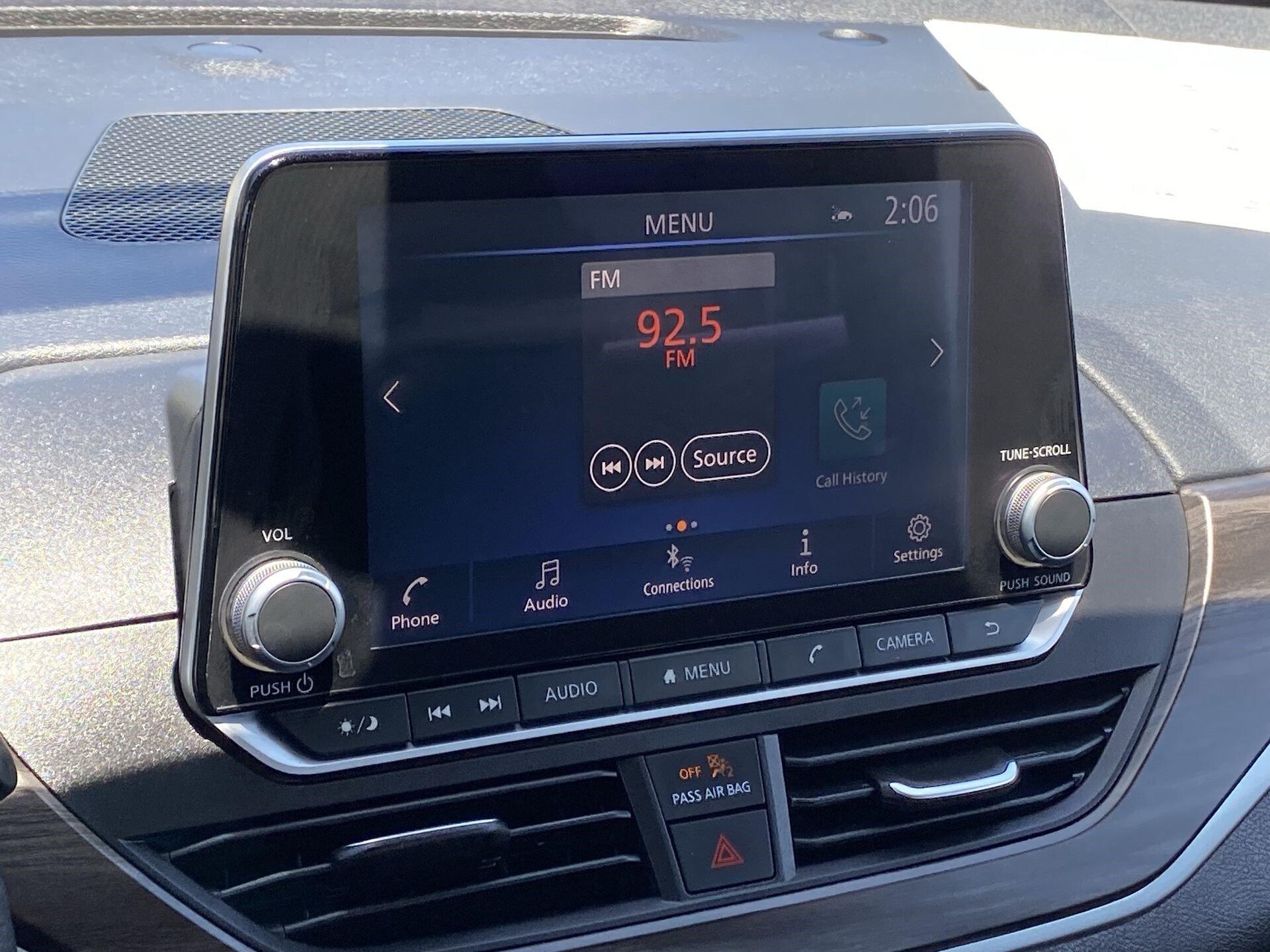 2025 Nissan Altima SV - Photo 14