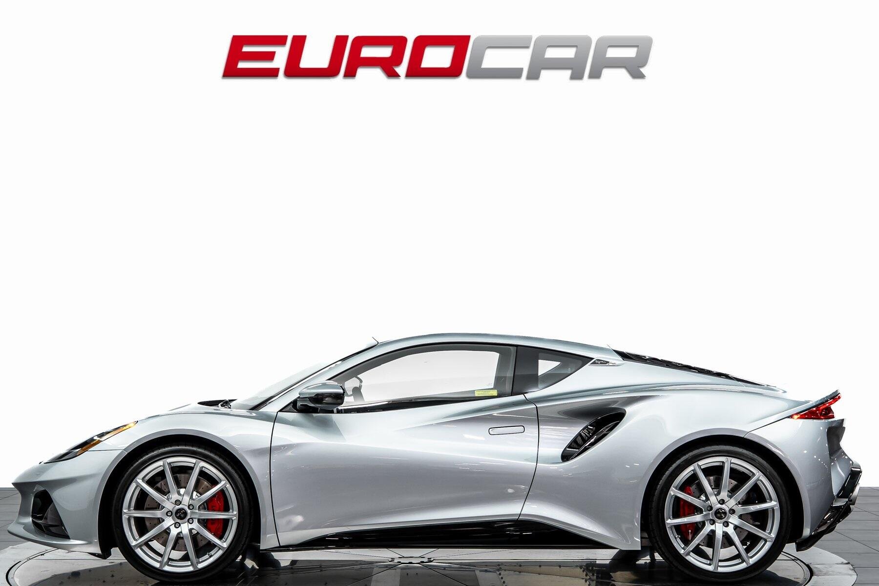 2025 Lotus Emira Base photo 2