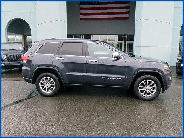 Certified 2015 Jeep Grand Cherokee Limited with VIN 1C4RJFBG9FC230371 for sale in New Britain, CT