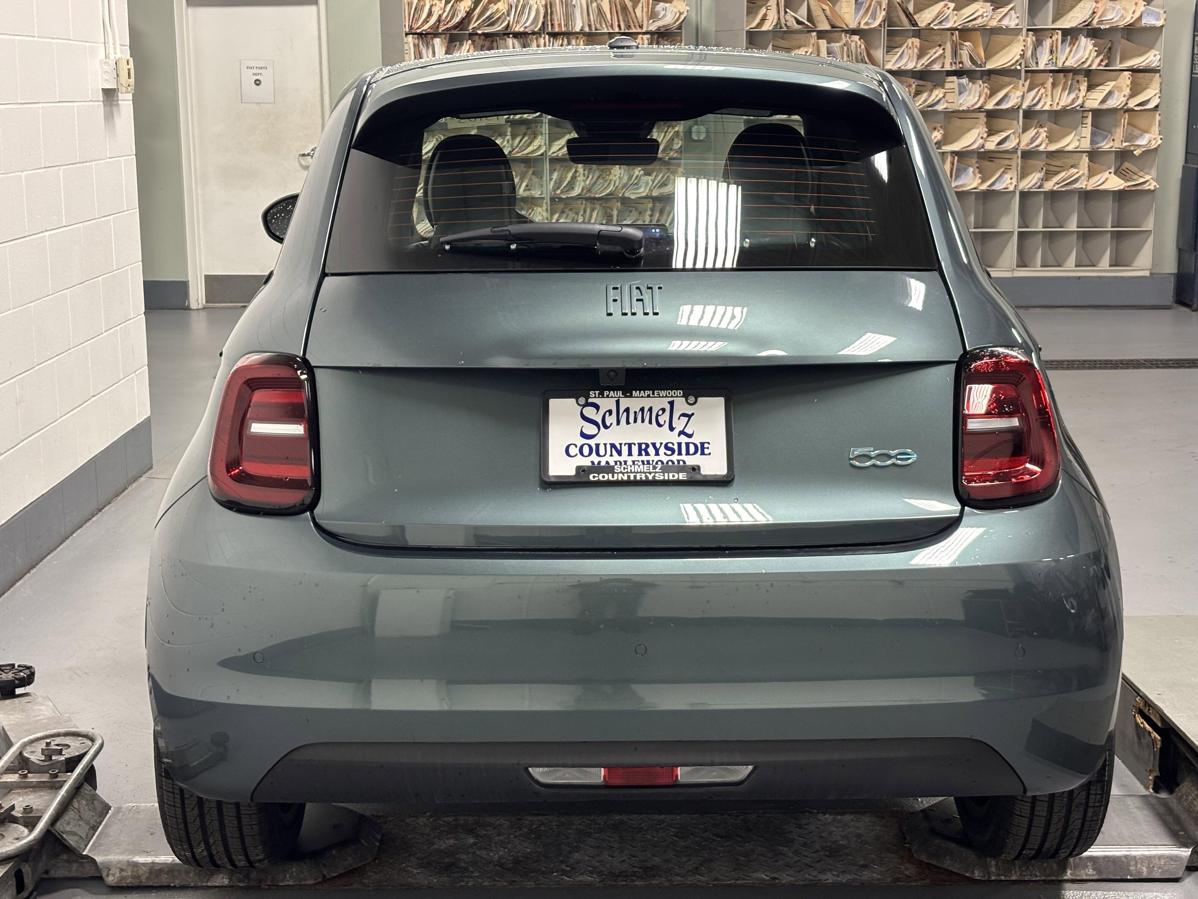 2025 FIAT 500e Base - Photo 7