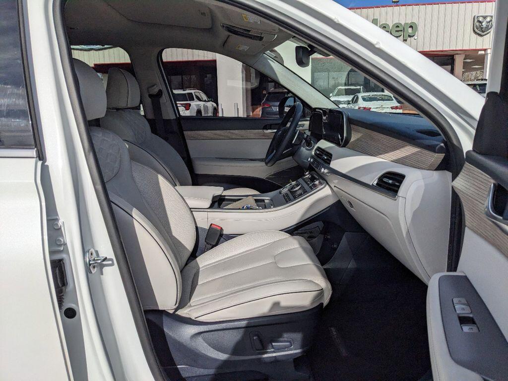 2022 Hyundai Palisade Limited - Photo 12