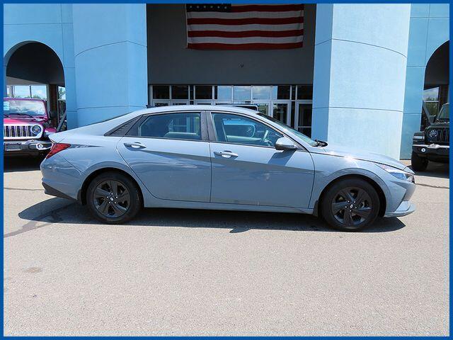 Used 2022 Hyundai Elantra SEL with VIN KMHLS4AG0NU368992 for sale in New Britain, CT