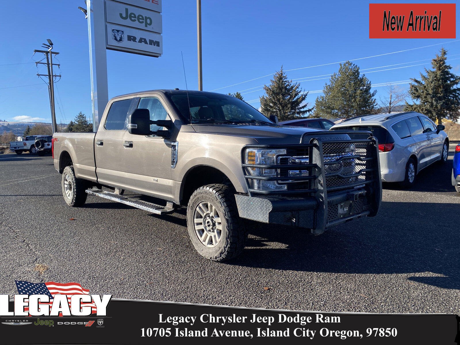 Used 2019 Ford F-350 Super Duty XLT with VIN 1FT8W3BT1KEC80687 for sale in Island City, OR