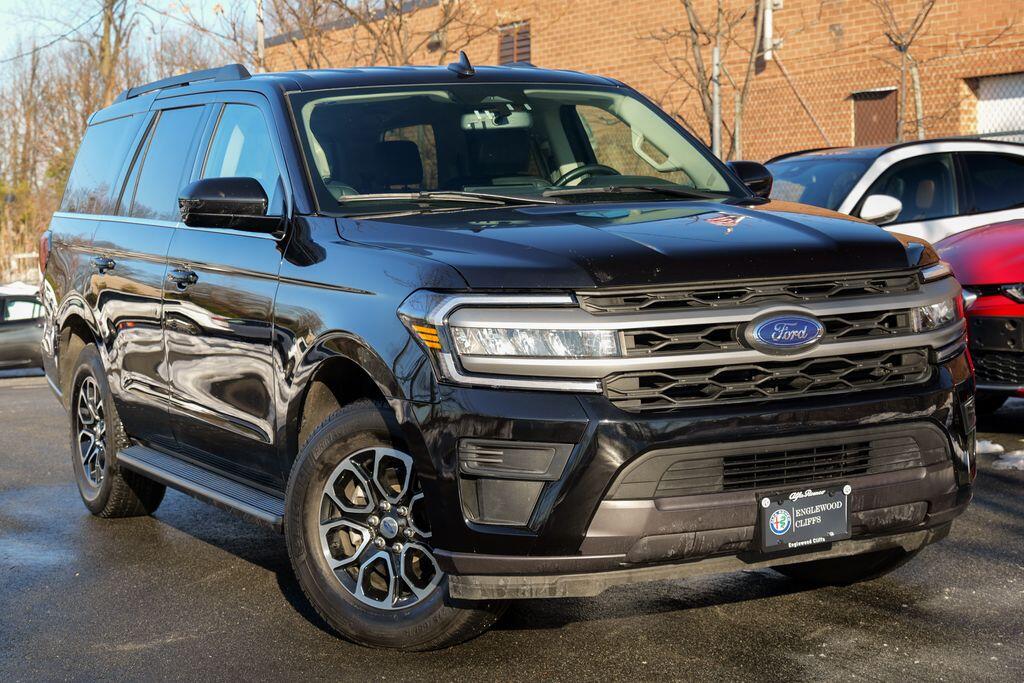 2024 Ford Expedition XLT's photo