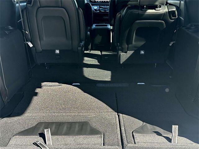 2025 Chrysler Pacifica Select - Photo 22