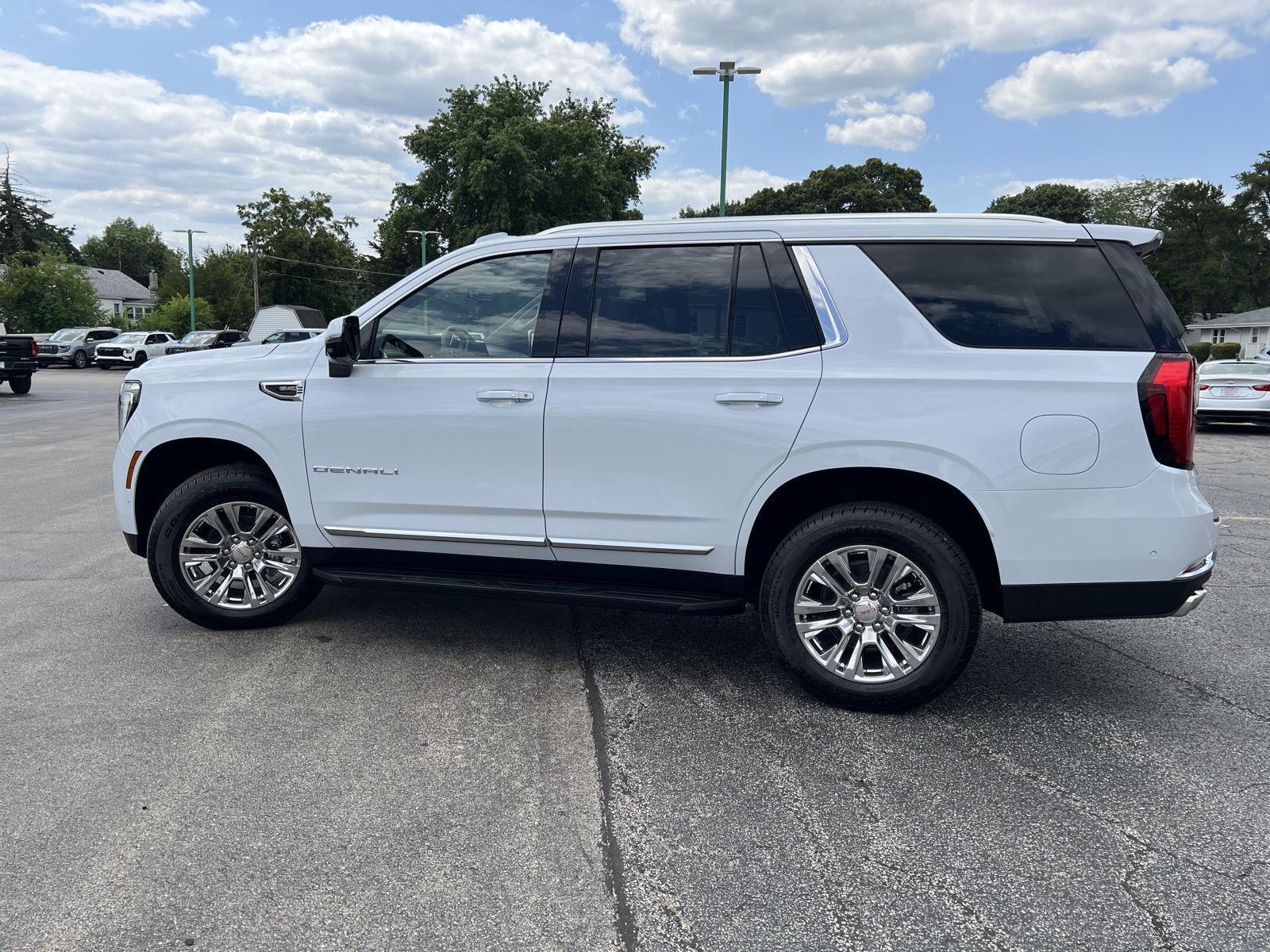 2026 GMC Yukon Denali - Photo 9