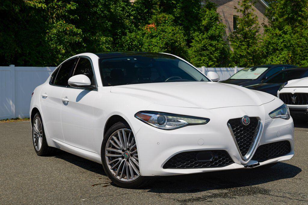 2017 Alfa Romeo Giulia Ti's photo